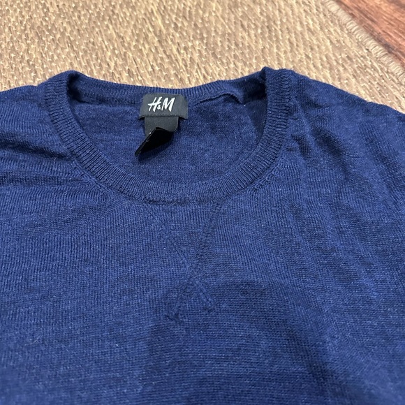 H&M long sleeve sweater - Picture 3 of 3